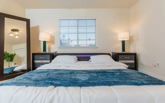 Elegant Pasadena Retreat Prime Comfort Awaits