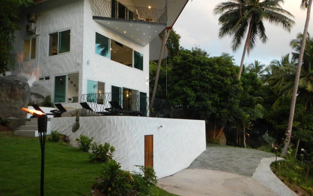 Monkey Flower Villas