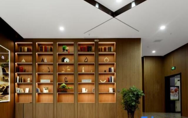 Xinzhou Yunjing Hotel (Vocational and Technical College)