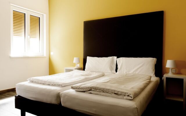 Ariston Apartment