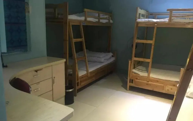 Whale Song Travel Inn