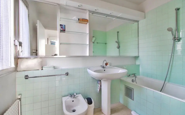 Nice 2 rooms with Patio - Effeil Tower close by