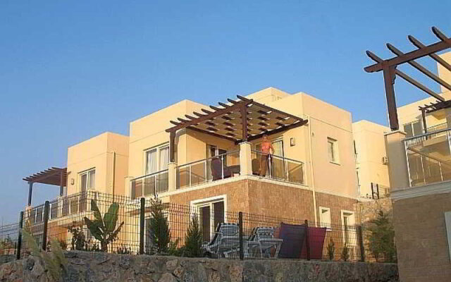 Royal Heights Apartments