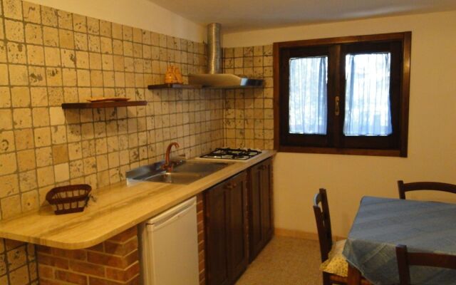 Secluded Holiday Home in Matino With Swimming Pool