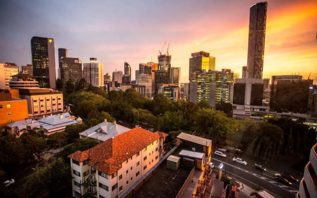Mercure Brisbane Spring Hill