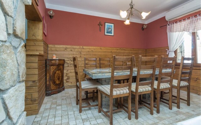 Amazing Home in Vir With 9 Bedrooms, Wifi and Outdoor Swimming Pool