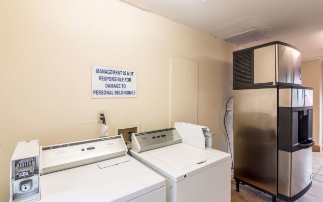 Travelers inn by OYO Wichita Falls