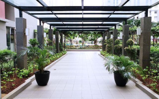 Homey And Fully Furnished Studio At Green Bay Pluit Apartment