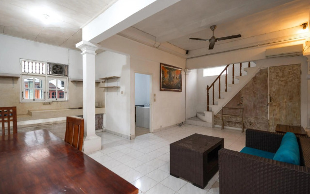 OYO 4003 Ceria Guesthouse SeminyakNearSeminyak Beach