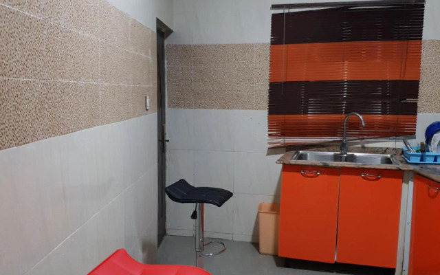 DELIGHTFUL ! 3 BEDROOM TERRACE DUPLEX EN-SUITE LEKKI AIRCON WiFi
