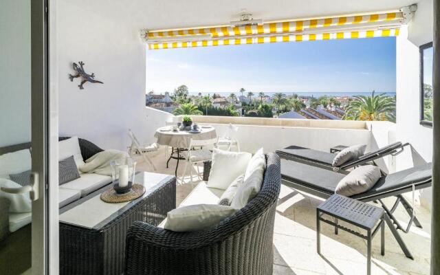 MA2- Sea views, walking distance to Puerto Banus