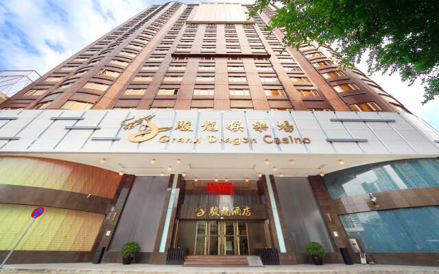 Grand Dragon Hotel