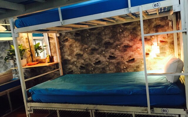 Mr Peace Backpackers House
