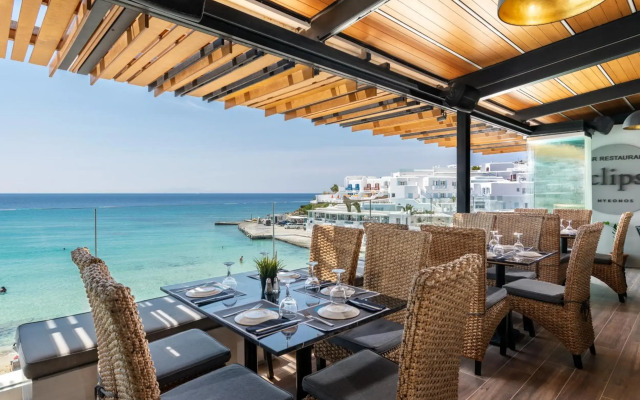 Kosmoplaz Beach Hotel