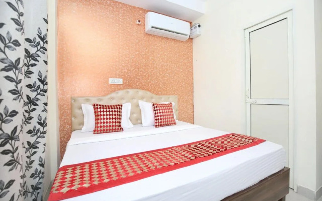 Hotel Red House By OYO Rooms