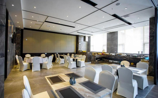 Ruiling Hotel (Kaili Huancheng East Road)