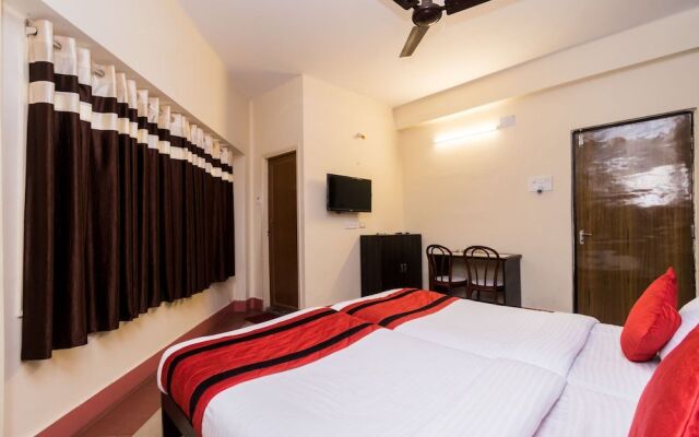 OYO 7326 Hotel Penguin