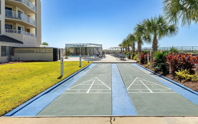 Inlet Reef 405 3 Bedroom Condo by RedAwning