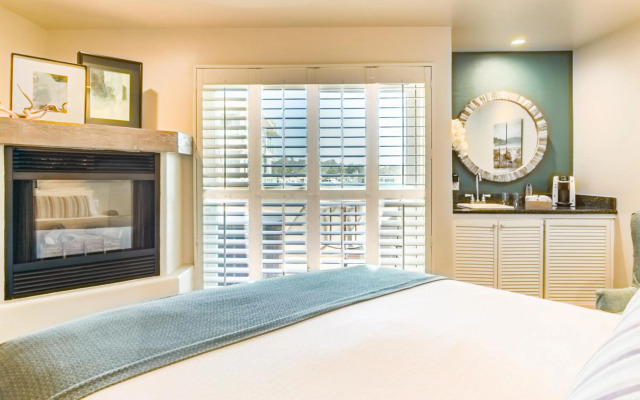 SeaVenture Beach Hotel