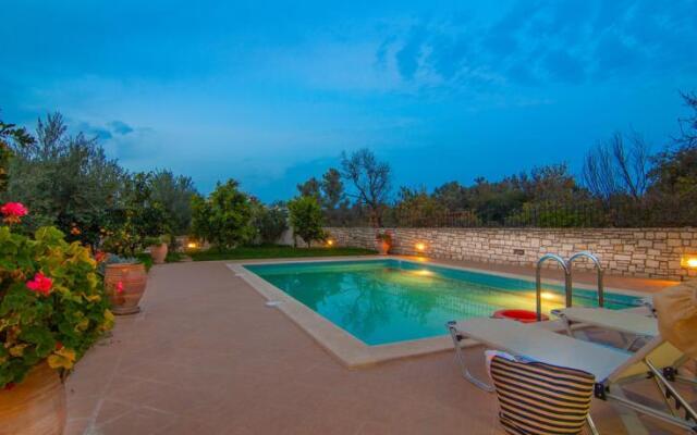Afroditis House
