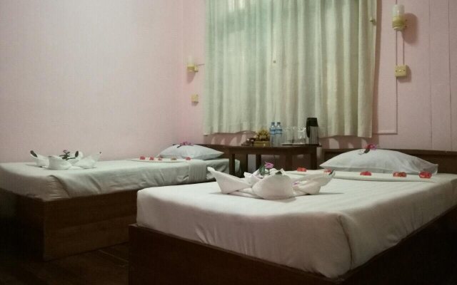 Gold Star hotel