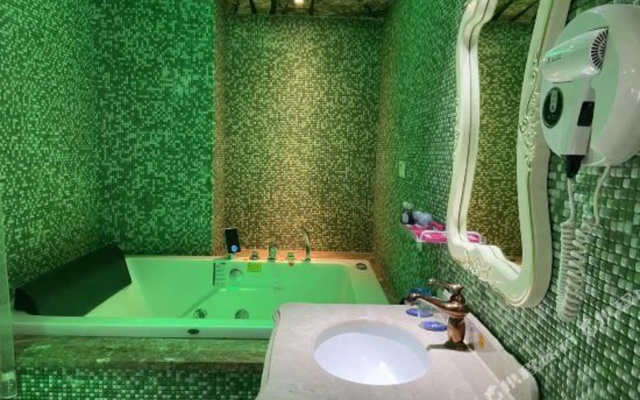 Ainawu E-sports Theme Hotel