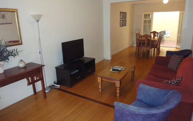 Moonee Valley Views Apartments