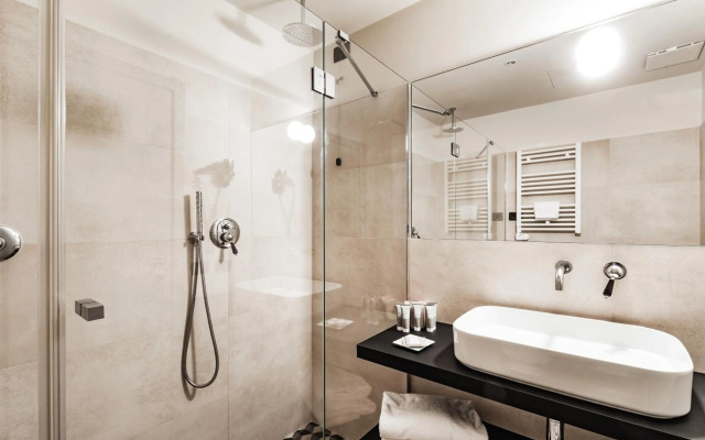 Seebay Hotel