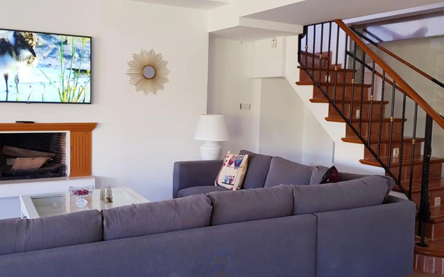 Penthouse in Jardines De Las Golondrinas