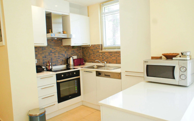 Aquamarine Apartments