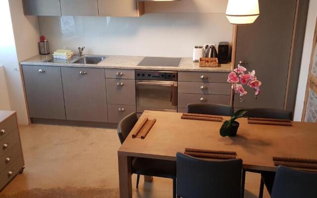 Easy Living Business Apartments
