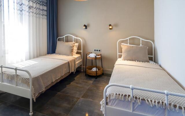 Pelagos Hotel
