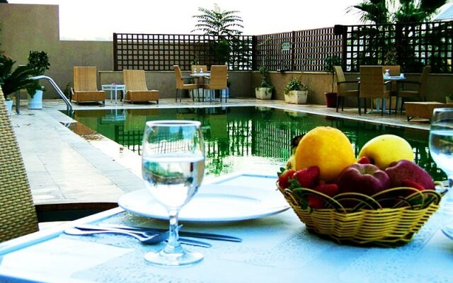 Burda 41 Hotel & Suites