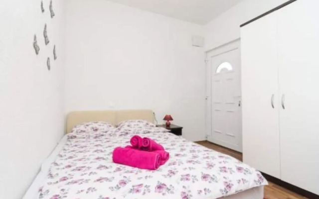 Apartments Dalamar - Studio With Terrace