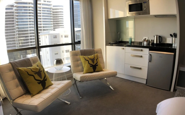 Sandton Skye Suite 604