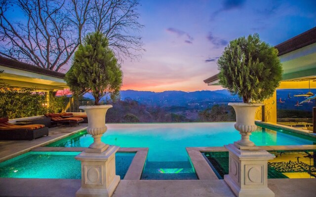 La Toscana Hills
