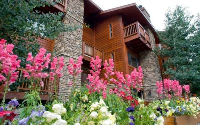 Pine Ridge Condominiums