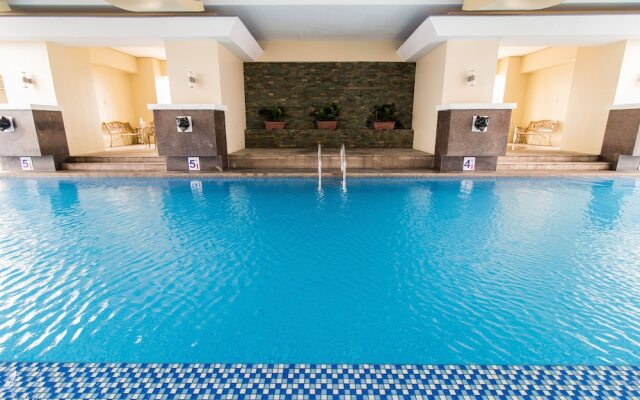 Pacific Bay Grand Suites
