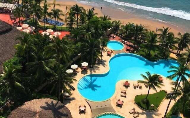 Residence B.ViewGrand 4BR by Villas HK28