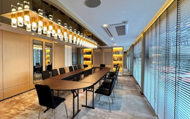 Grand Swiss Sukhumvit 11 by Compass Hospitality