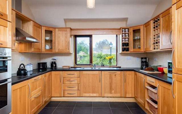 2 Bedroomed Home Just Steps From Kenmare Town