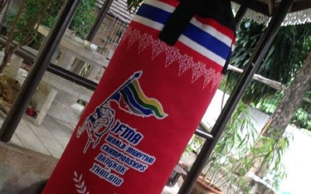 Yellow house(Furtune Inn)