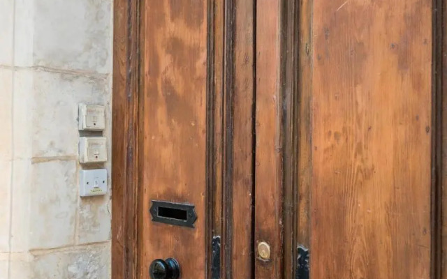 Valletta Main Street Apartment DELUXE