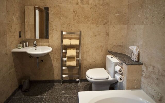 The Saddleworth Hotel