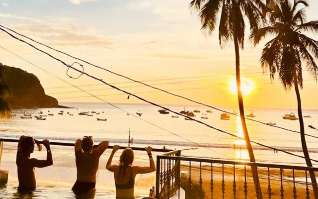 Sohla Rooftop Hostel