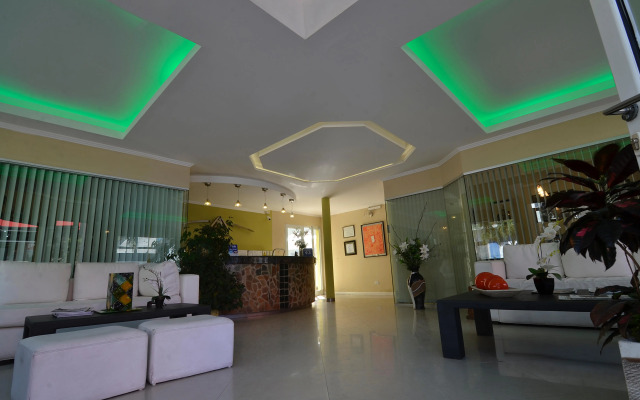Alto Verde Suite And Apart