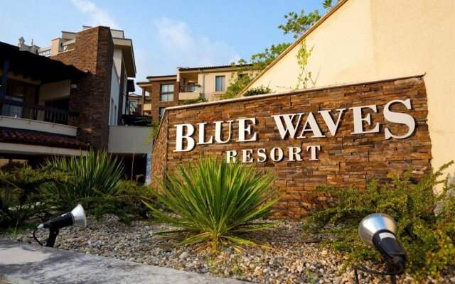 Blue Waves Resort