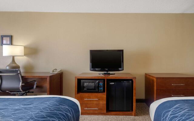 Comfort Inn & Suites Pittsburg KS