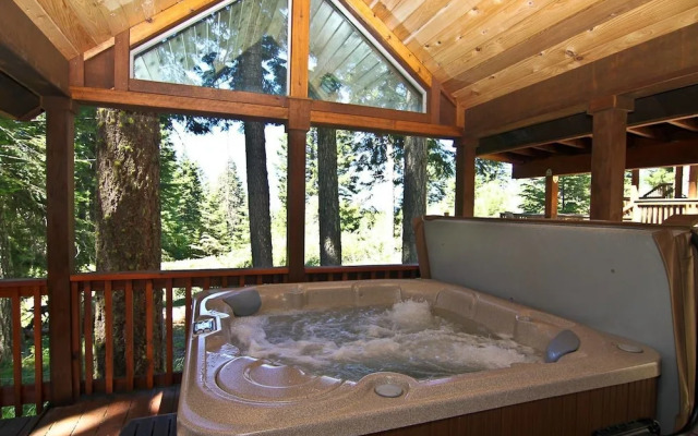 #47 & 48 Hyatt Lake Compound - Sleeps 9