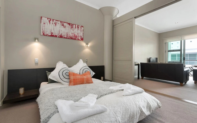 Perfect Location, Viaduct Harbour CBD